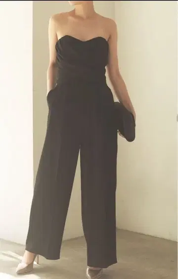 LAGUNAMOON 크로스 베어 팬츠 드레스 & 레이스 상의 블랙