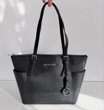 MICHAEL KORS 블랙 숄더백