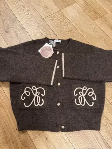 talbyyumi. 코드 자수 가디건