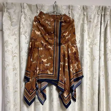 말 패턴 브라운 플레어 스커트