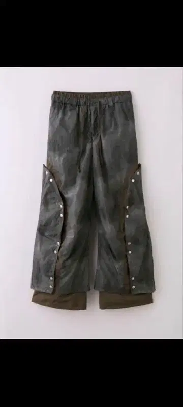 GRANCY 버튼 레이어드 디자인 나일론 팬츠 L 사이즈 그레이