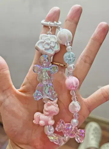 유니콘과 곰 참 포함 비즈 액세서리