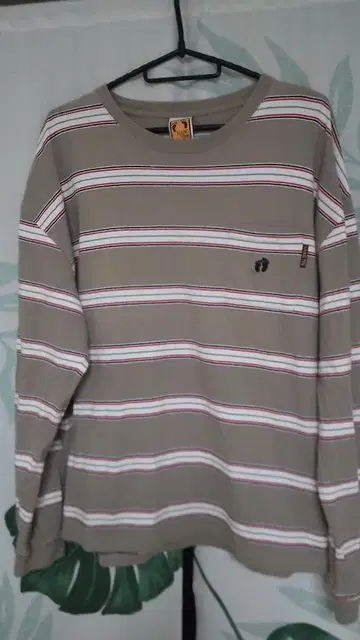 행텐 스트라이프 긴팔 티셔츠 M 사이즈