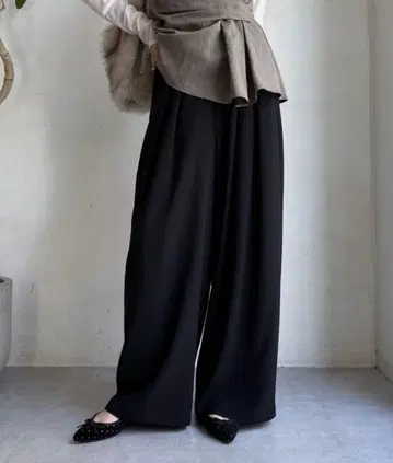 새상품 DOUDOU 도두 -3kg 보정 턱 와이드 팬츠 프리 사이즈