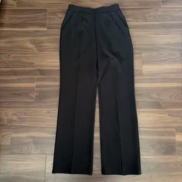 미개봉 새상품 ESICA 분또 센터 슬릿 팬츠 블랙