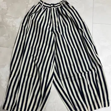 HARVESTY 네이비와 화이트 스트라이프 와이드 팬츠
