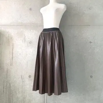 택 포함 새상품 인조 가죽 플리츠 스커트 다크 브라운 S