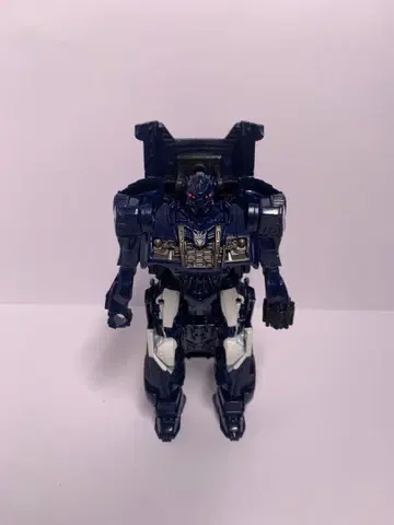 트랜스포머, 원 스텝 체인저, 바리케이드