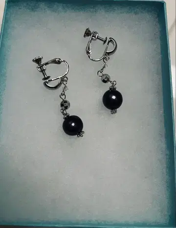 다크 퍼플 담수 진주 귀찌