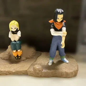 인조인간 17호 18호 피규어 세트