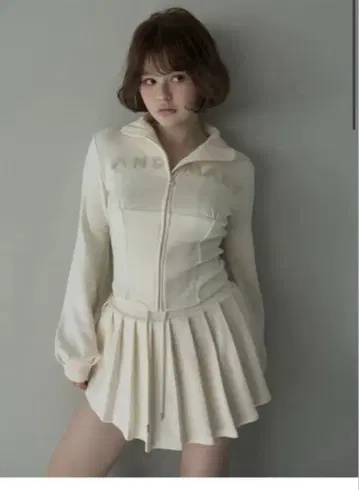 andmary 레이스 로고 세트 업 아이보리