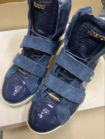 JIMMY CHOO 네이비 스니커즈