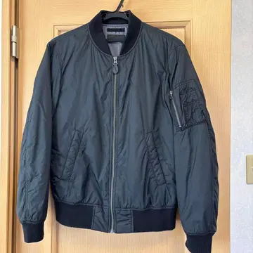 유니클로 MA-1 플라이트 자켓 블랙