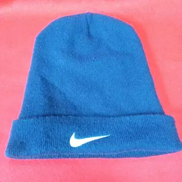 Nike 네이비 니트 모자