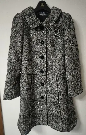 엠즈 그레이시 블랙 화이트 트위드 코트 플라워 모티브 사이즈 36