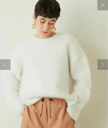 윔 가젯 화이트 복슬복슬 니트