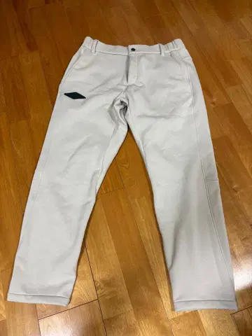 엘르 구원 맨투맨 조거 팬츠 아이보리 계열 허리밴딩 골프