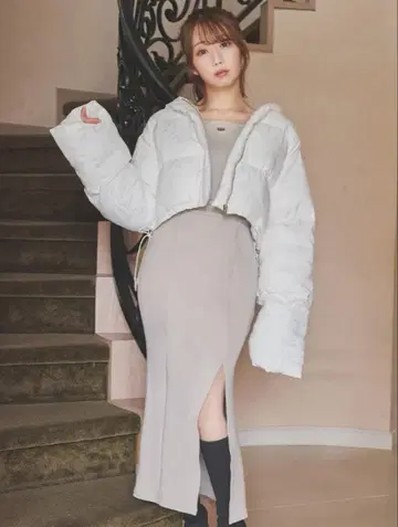 Rose Muse 자카드 에코 다운 재킷 화이트