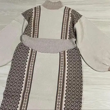 Eaphi 자카드 라인 원피스 베이지 F