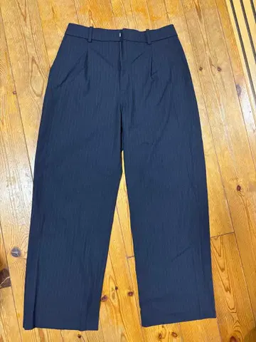 스트라이프 패턴 L 사이즈 슬랙스 GU