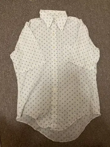 70s 화이트 미니 꽃무늬? 코튼 셔츠 반팔