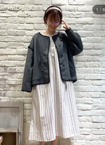 사만사 모스모스 파이핑 숏코트 차콜 미사용 새상품