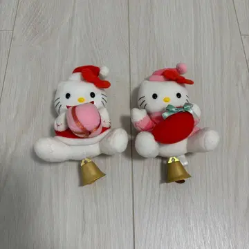 레어 헬로키티 크리스마스 봉제 인형 벨 포함 오너먼트 2개 세트