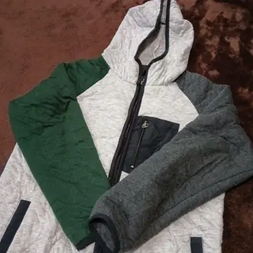 gymmaster 후드 부착 그레이/그린 후드티