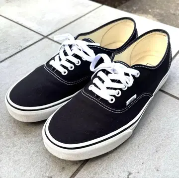 VANS 오센틱 블랙 스니커즈 11.0