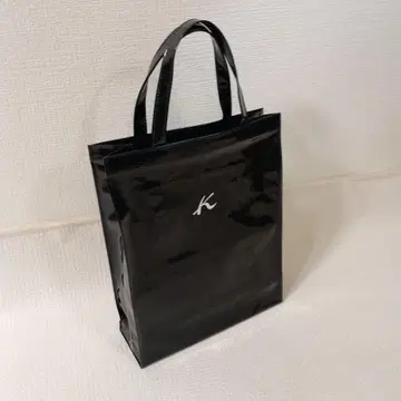 키타무라: 다크 네이비 비닐 토트백 K 로고 포함