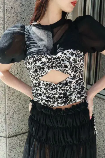 FETICO FLOWER PRINT GATHERED TOP