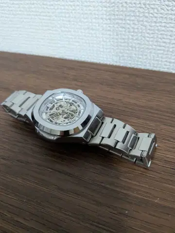 자동 와인딩 스켈레톤 시계