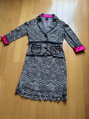 새상품급! 레지나 로맨티코 바비 수트 40/L 레오파드 파이핑