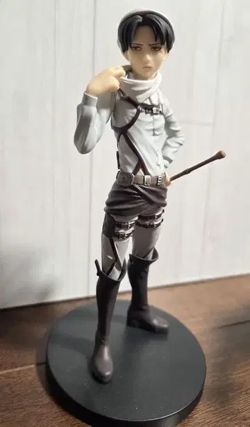 진격의 거인 프리미엄 피규어 '리바이' 청소 스타일