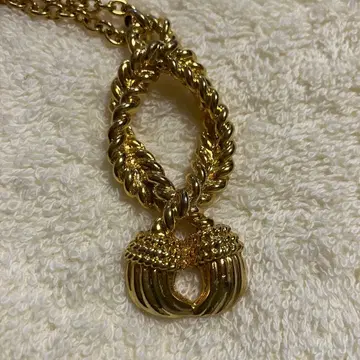 새상품급 골드 컬러 트위스트 체인 목걸이