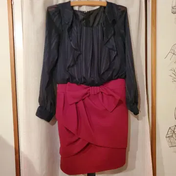 RyuRyu 프릴 달린 리본 원피스 블랙 레드