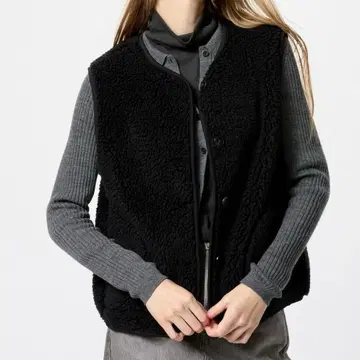 유니클로 라이트 보아 플리스 베스트 M 블랙