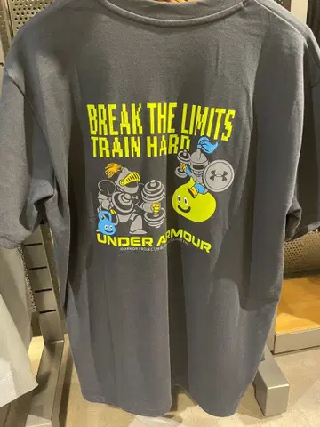 새상품 언더아머 드래곤 퀘스트 T셔츠 XL 블랙