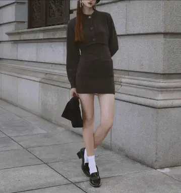 eimy istoire 에이미 로고 버튼 니트 세트 원피스