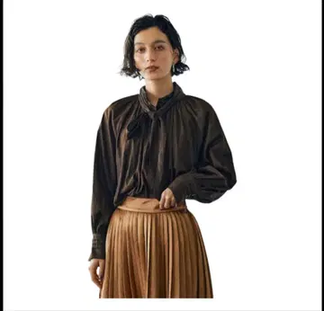 미사용 새상품! STRATA 보타이 리본 개더 블라우스 코히나 에스트라타