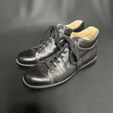 트리커스 블랙 가죽 하이컷 부츠 사이즈 UK8 1/2