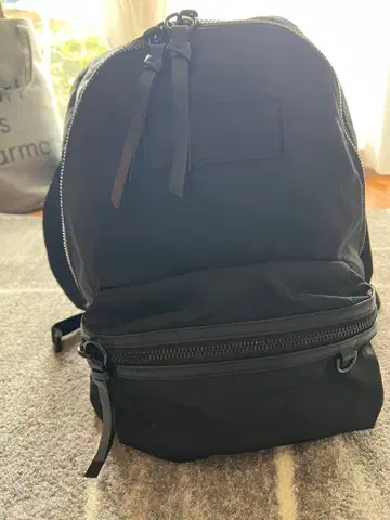 새상품급 마크제이콥스 백팩