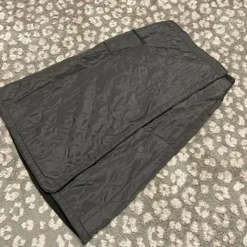 다크 그레이 퀼팅 롱 스커트 방한 외 응원 추위 대책