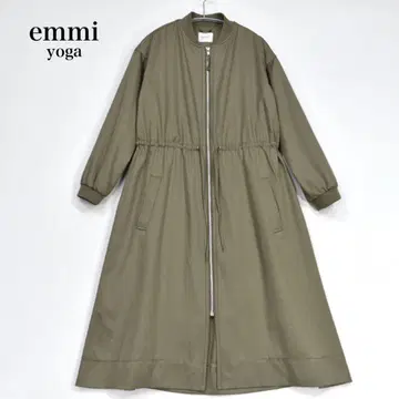 새상품급 emmi yoga 코트 스프링 코트