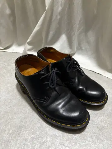 Dr.Martens 닥터마틴 통굽 3홀