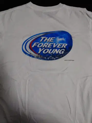 미사용 새상품! THE FOREVER YOUNG 티셔츠 XL 사이즈