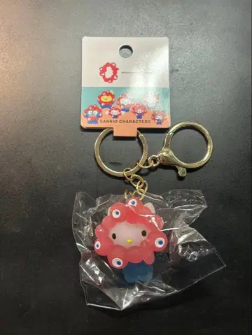 [ 오사카 간사이 만박 ] 산리오 x 미야쿠미야쿠 클리어 키링 헬로키티