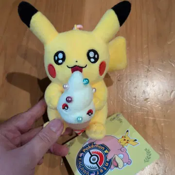 피카츄 아이스크림 스트랩