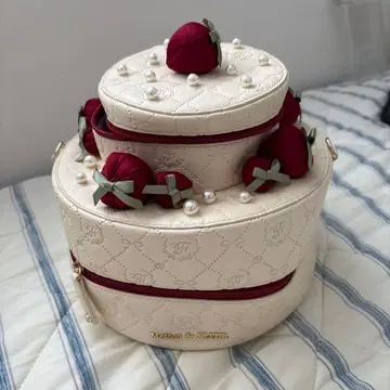 Maison de FLEUR 홀 케이크 백 화이트 10주년