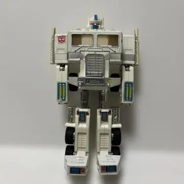 쇼와 레트로 트랜스포머 화이트 콘보이 변형 로봇 타카라